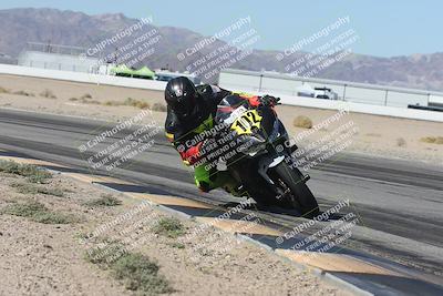 media/Oct-30-2025-Racers Edge (Thu) [[dabbdaf680]]/3-B Group/Session 3 (Turn 15 Inside)/